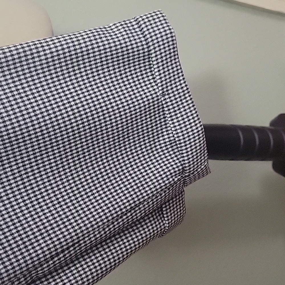 Pants with pockets - Picture 3 of 5